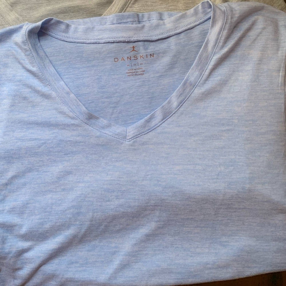 Danskin short sleeve t shirt